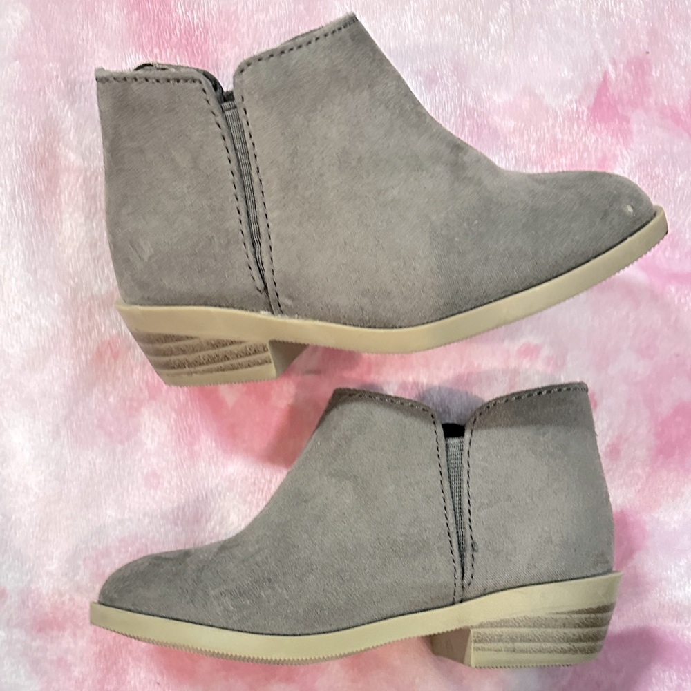 Size 7 toddler girl booties